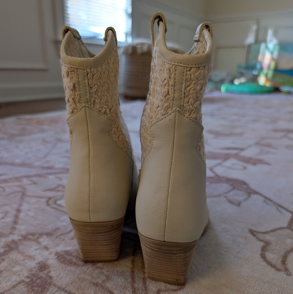 Size 8 Dolce Vita Lacie Western Boot in ivory with a woven upper. - Picture 3 of 8